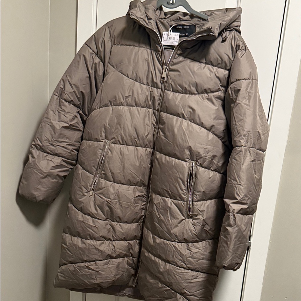Stylish Women's Tan Puffer Jacket